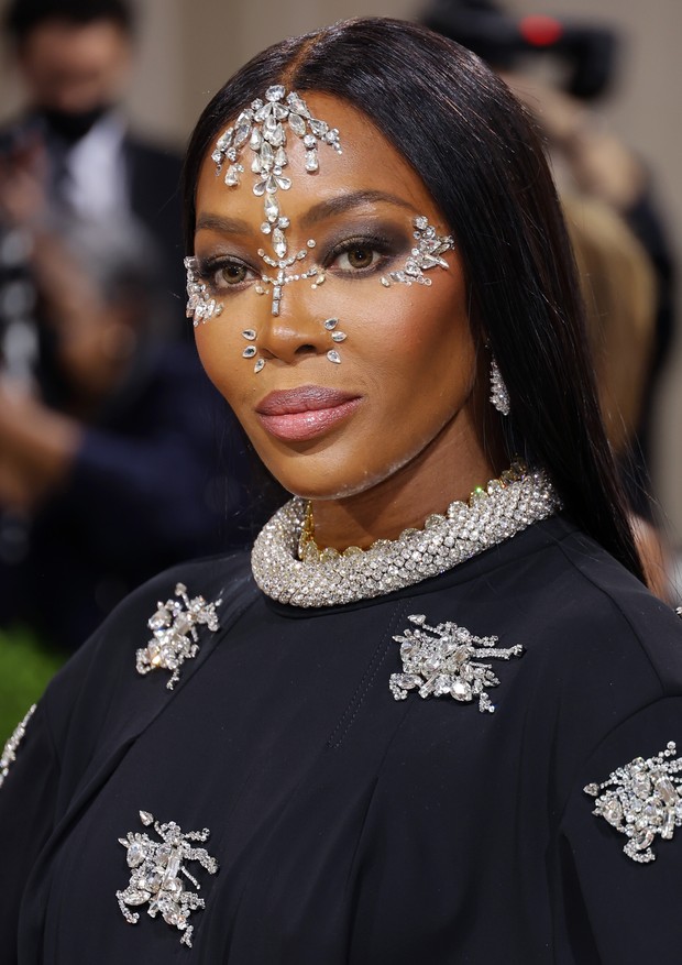 NEW YORK, NEW YORK - MAY 02: Naomi Campbell attends The 2022 Met Gala Celebrating "In America: An Anthology of Fashion" at The Metropolitan Museum of Art on May 02, 2022 in New York City. (Photo by Mike Coppola/Getty Images) (Foto: Getty Images)