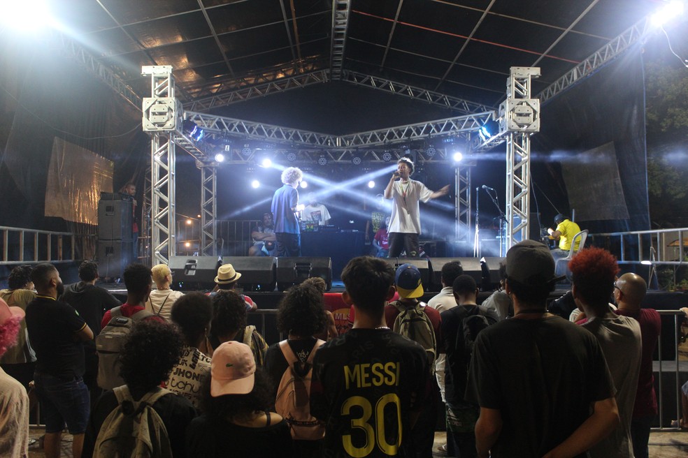 MCs vão se enfrentar com rimas improvisadas — Foto: Aquivo/Luiz Rios/Coletivo Nois Q Faiz