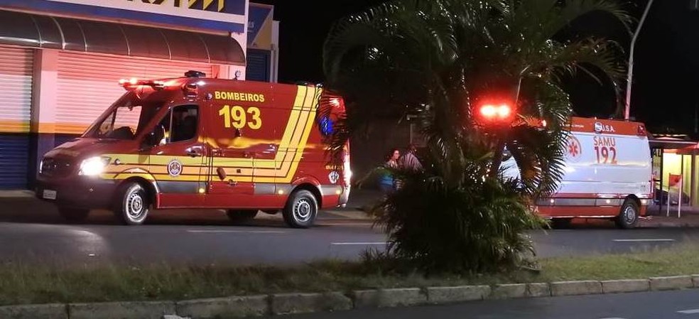 Adolescente fica ferido após ser atropelado por carro em Araraquara — Foto: ACidadeON/Araraquara