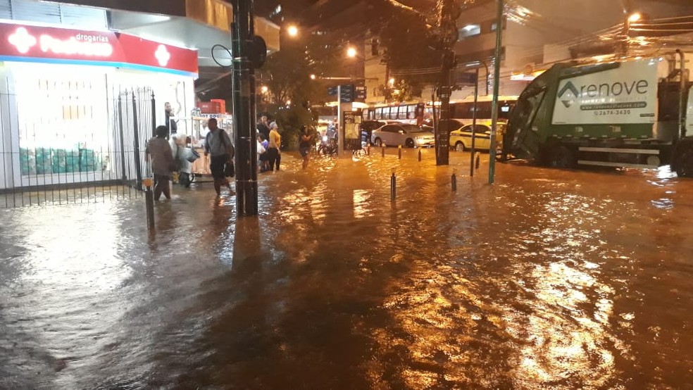 Previsão é de chuva forte e trovoadas até a manhã desta ...