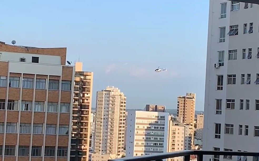 Helicóptero em Uberlândia , durante operação na quarta-feira (5) — Foto: Fernanda Lilia/TV Integração