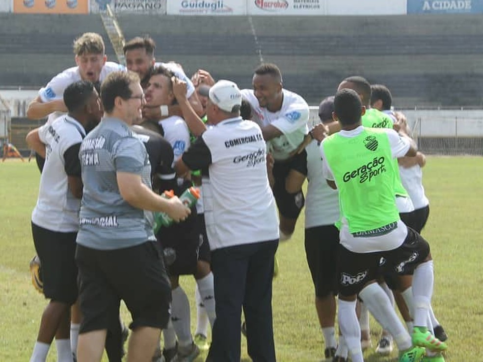 Comercial Ã© lÃ­der isolado do Grupo 3 da Segundona do Paulista (Foto: Rafael Alves / Comercial FC)