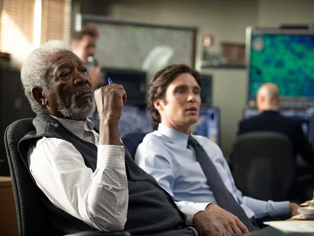Os atores Morgan Freeman (à esquerda) e Cillian Murphy em cena de 'Transcendent', estrelado por Johnny Depp (Foto: Peter Mountain/Warner Bros. Pictures/AP)