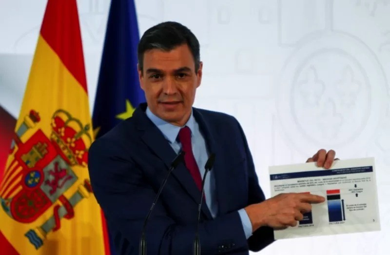 Pedro Sánchez ficou nove meses negociando revisão da reforma trabalhista de 2012 (Foto: BBC via Reuters)