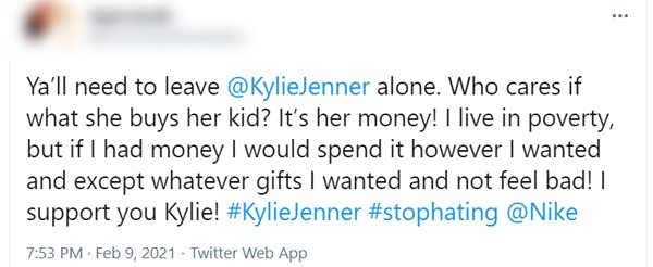Internautas defenderam Kylie Jenner no Twitter (Foto: Reprodução / Twitter)