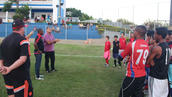 Cacau, Adílio e desportista Eduarto Canuto na peneira do Fla (Foto: Wendel Palhares/ìmpeto Comunicação)