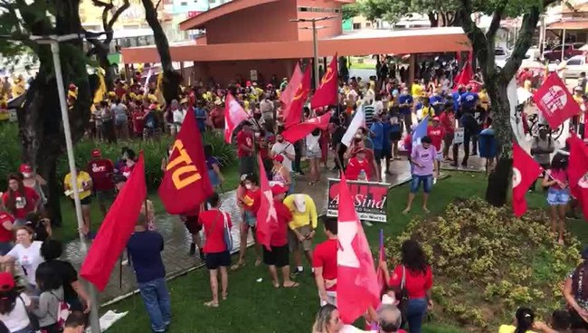 Natal registra protesto contra o presidente Jair Bolsonaro no Dia do Trabalhador