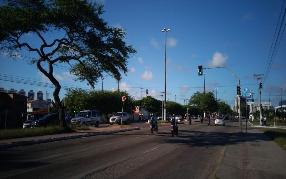 Trecho da Avenida Tancredo Neves será readequado — Foto: Lays Rocha/TV Sergipe