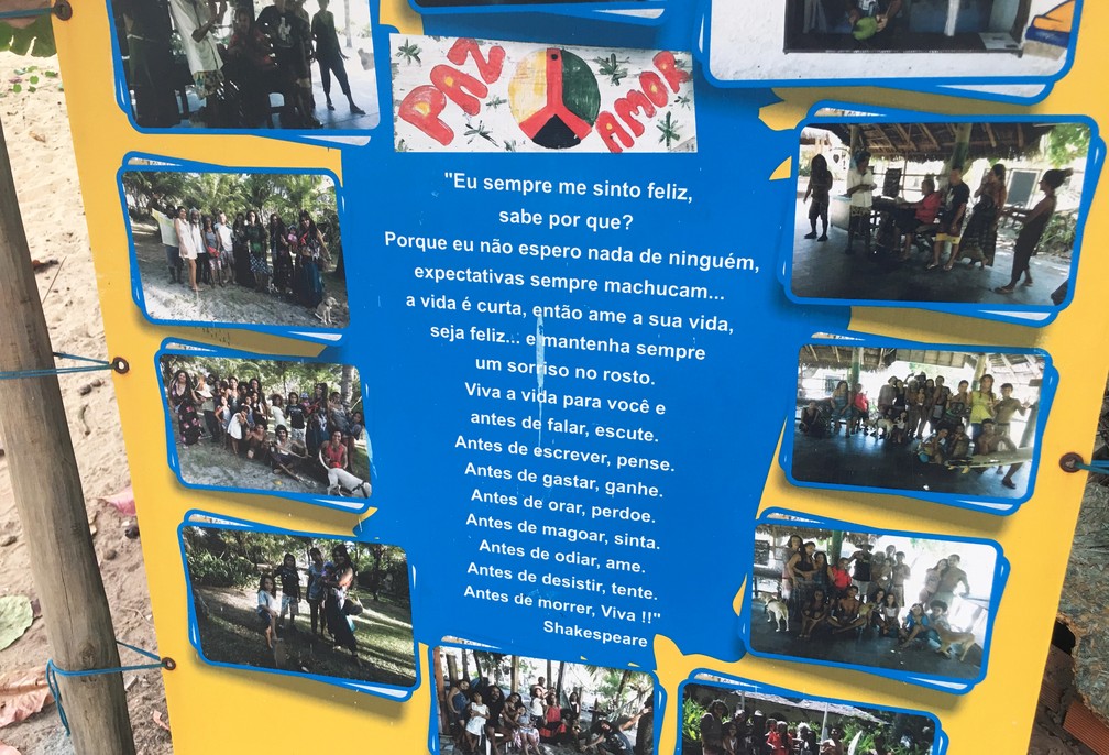 Moradores compartilham a filosofia da paz e amor — Foto: Gabriel Gonçalves/G1 Bahia