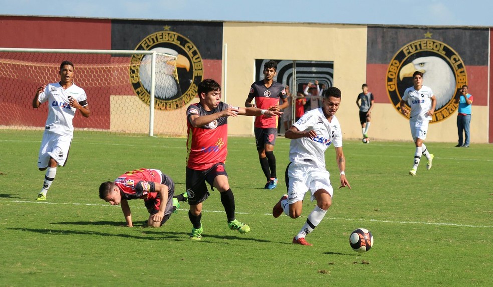 ABC e Globo FC se enfrentam primeiro no Frasqueirão, em Natal (Foto: Andrei Torres/ABC)