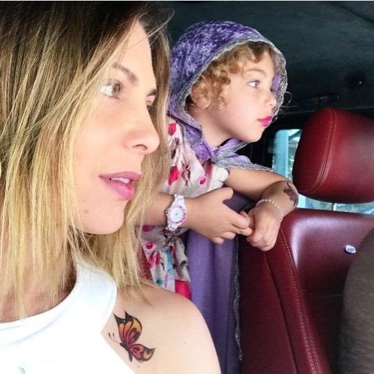 Sheila Mello e a filha Brenda impressionam pela semelhança (Foto: Reprodução Instagram)