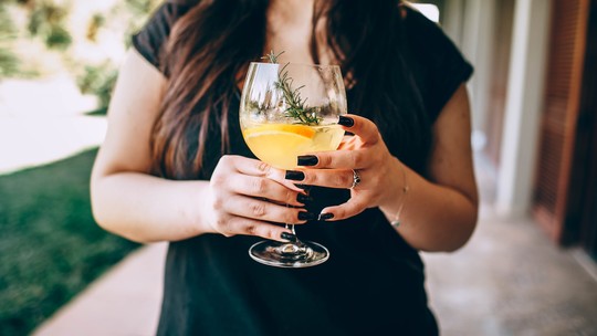 Consumo moderado de álcool não impede mulheres de recordarem assédio