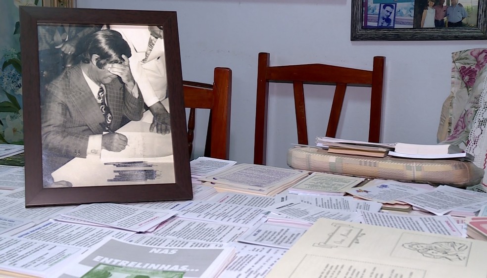 As Mães De Chico Xavier Sinopse Materiais Ineditos De Chico Xavier Sao Encontrados Em Casa Em