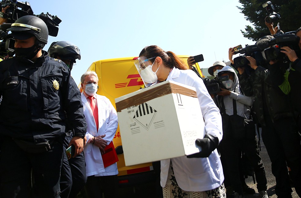 No México, profissionais da saúde passaram por um treinamento para receber as doses da vacina, em 18 de dezembro de 2020 — Foto: Edgard Garrido/Reuters