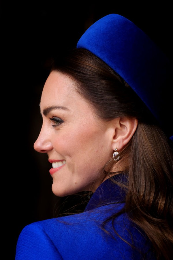 LONDON, ENGLAND - MARCH 14: Catherine, Duchess of Cambridge departs Westminster Abbey after The Commonwealth Day Service on March 14, 2022 in London, England. The Commonwealth represents a global network of 54 countries working in collaboration towards sh (Foto: Getty Images)