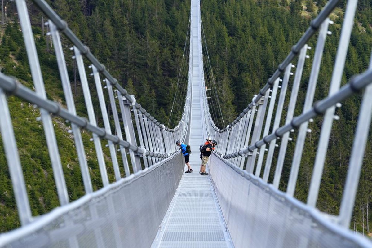 The world’s longest pedestrian suspension bridge opens in a Czech resort;  see pictures |  Travel and Tourism