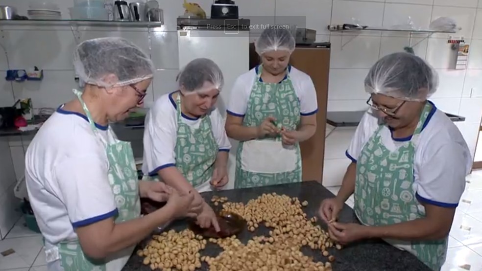 Ana Maria Bertholdi, Rita Bubach, Angélica Bubach e Sônia Basseto — Foto: TV Gazeta