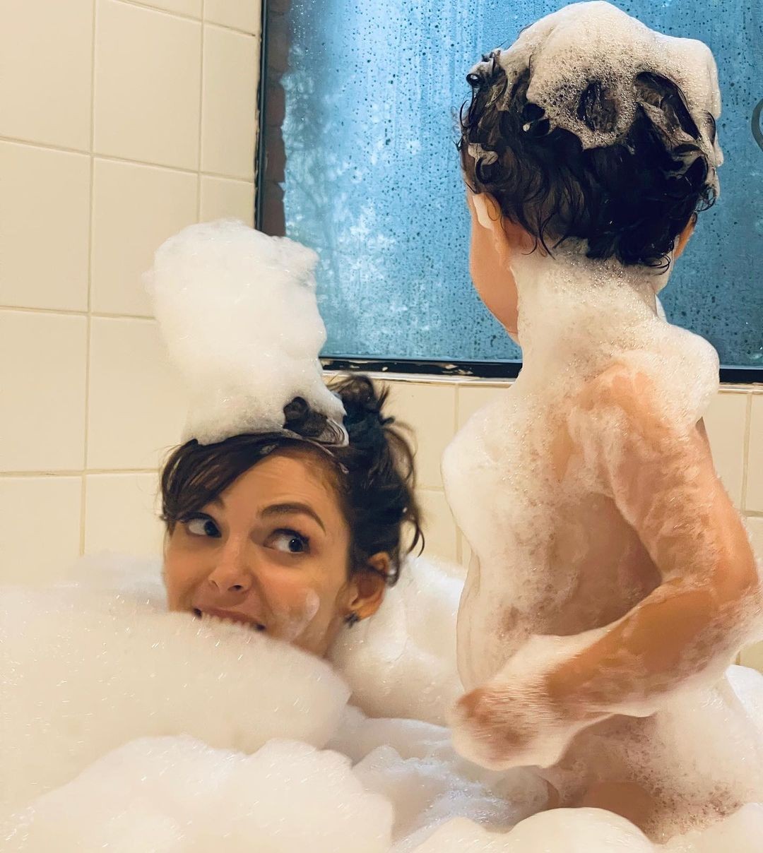 Titi Müller encanta com álbum de fotos ao lado do filho, Benjamin (Foto: Reprodução / Instagram)