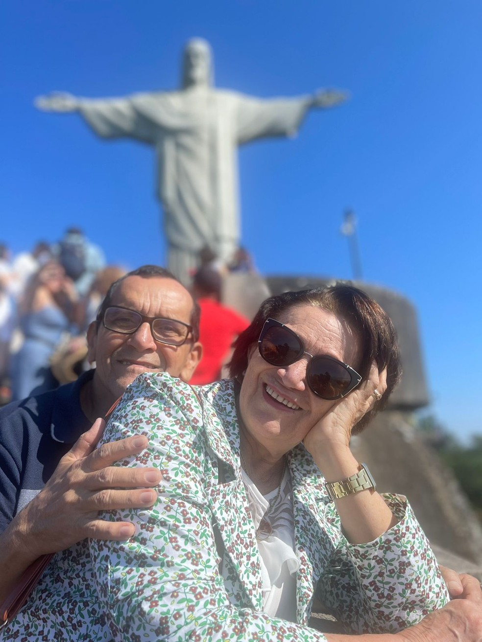 Geraldo e Osélia Coelho no Cristo Redentor. Os dois foram mortos no sábado (25) em um apartamento na Zona Sul do Rio — Foto: Felipe Coelho/ Arquivo pessoal