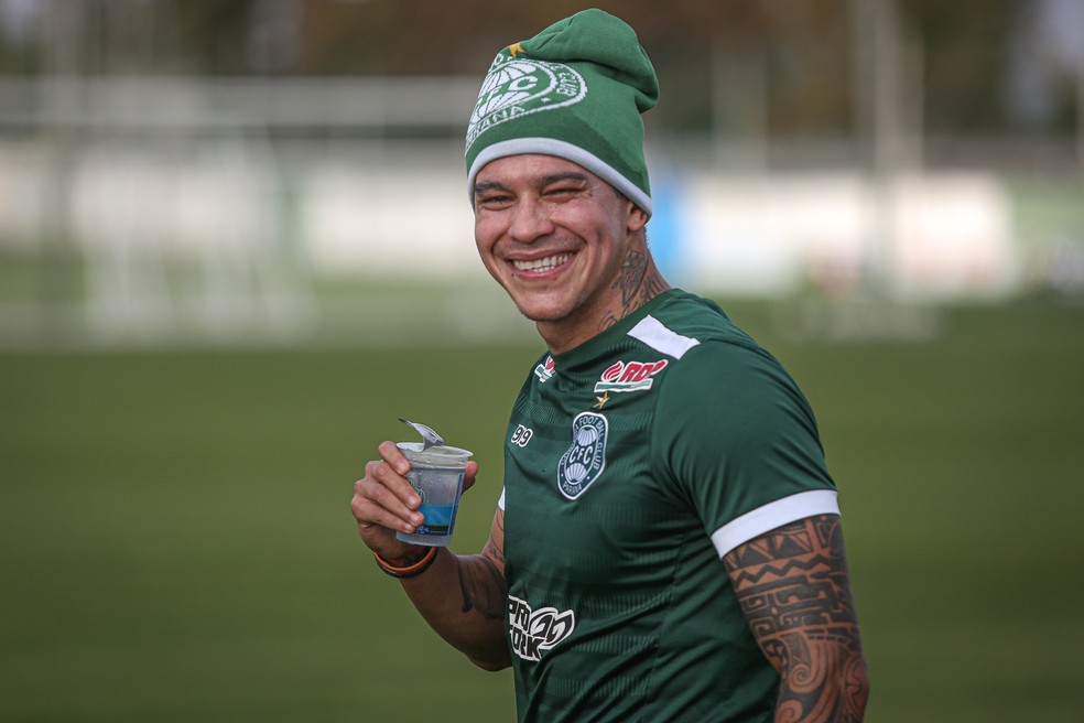 Giovanni Augusto renova com Coritiba até fevereiro de 2021 ...