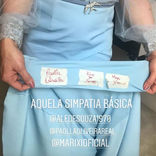 Barra do vestido de noiva de Cláudia Raia trouxe os nomes de Mariana Ximenes, Alê de Souza e Paolla Oliveira (Foto: Reprodução/Instagram)