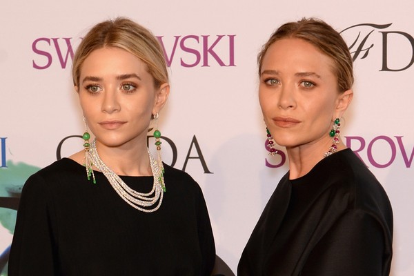 Começando pelas clássicas gêmeas de Hollywood, Mary-Kate e Ashley Olsen fazem sucesso na TV e no cinema desde crianças (Foto: Getty Images)