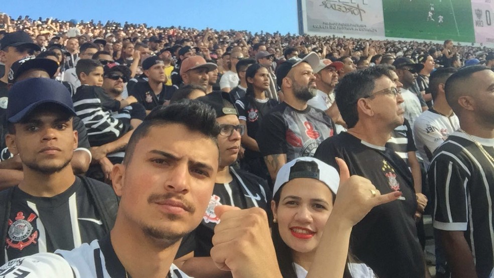 Rodrigo mostrou que é fiel ao Corinthians e já viajou mais de 1.500 km para ver o atual campeão brasileiro (Foto: Arquivo pessoal)