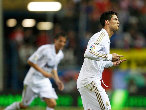 Cristiano Ronaldo comemorando gol - Atlético de madrid X Real MAdrid (Foto: Ag. Reuters)