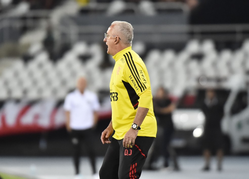 Dorival afirma que Flamengo jogou pelo resultado e diz: Pode ser um divisor para nós