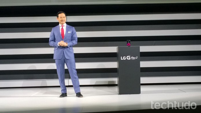 LG G Flex 2 é lançado na CES 2015 (Foto: Fabrício Vitorino/TechTudo)