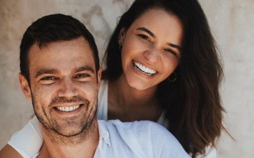 Talita Younan e João Gomez trocam declarações no primeiro ano casados