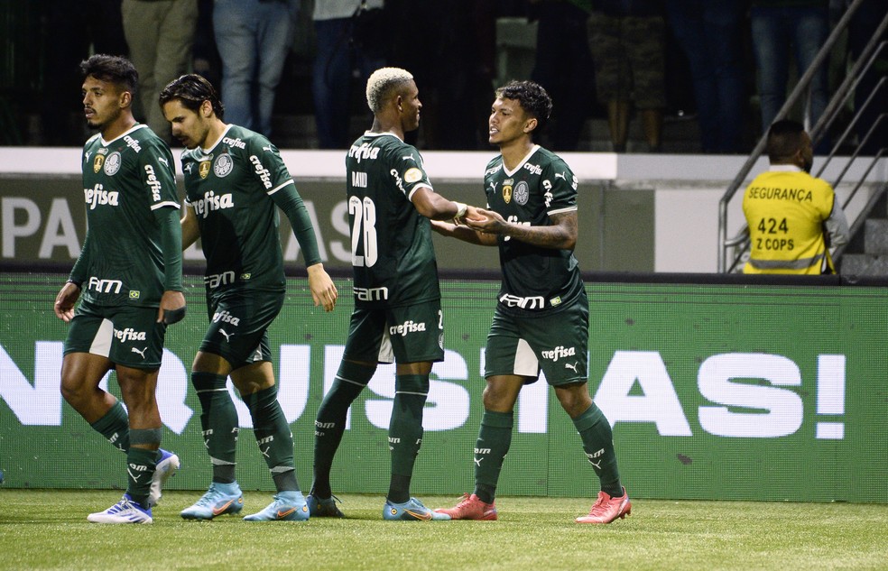 Gol de Gabriel Veron em Palmeiras x Cuiabá — Foto: Marcos Ribolli