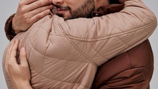 Bruno Fagundes e Igor Fernandez fazem campanha do Dia dos Namorados — Foto: Instagram/Hering