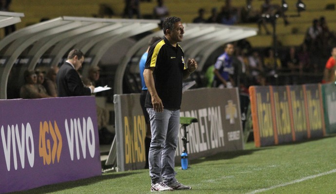 Criciúma técnico Luizinho Vieira (Foto: Divulgação Criciúma)