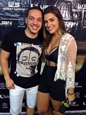Vivian Amorim, BBB17, e Wesley Safadão (Foto: Reprodução / Facebook)