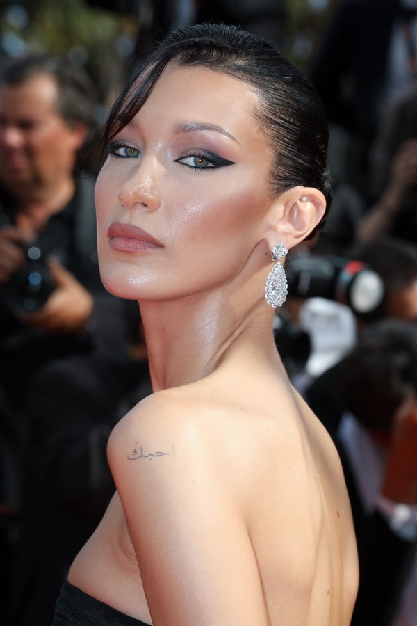 CANNES, FRANCE - MAY 24: Bella Hadid attends the 75th Anniversary celebration screening of "The Innocent (L'Innocent)" during the 75th annual Cannes film festival at Palais des Festivals on May 24, 2022 in Cannes, France. (Photo by Stephane Cardinale - Co (Foto: Corbis via Getty Images)