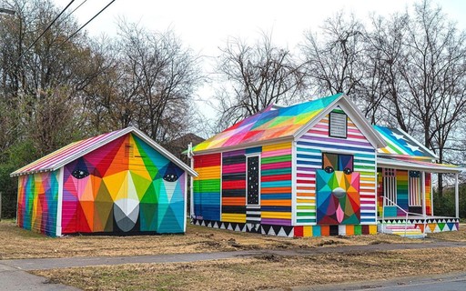 Artista espanhol transforma casa em ruínas em espaço para celebrar