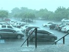 Chuva de 20 minutos deixa casas e ruas alagadas em Itapetininga
