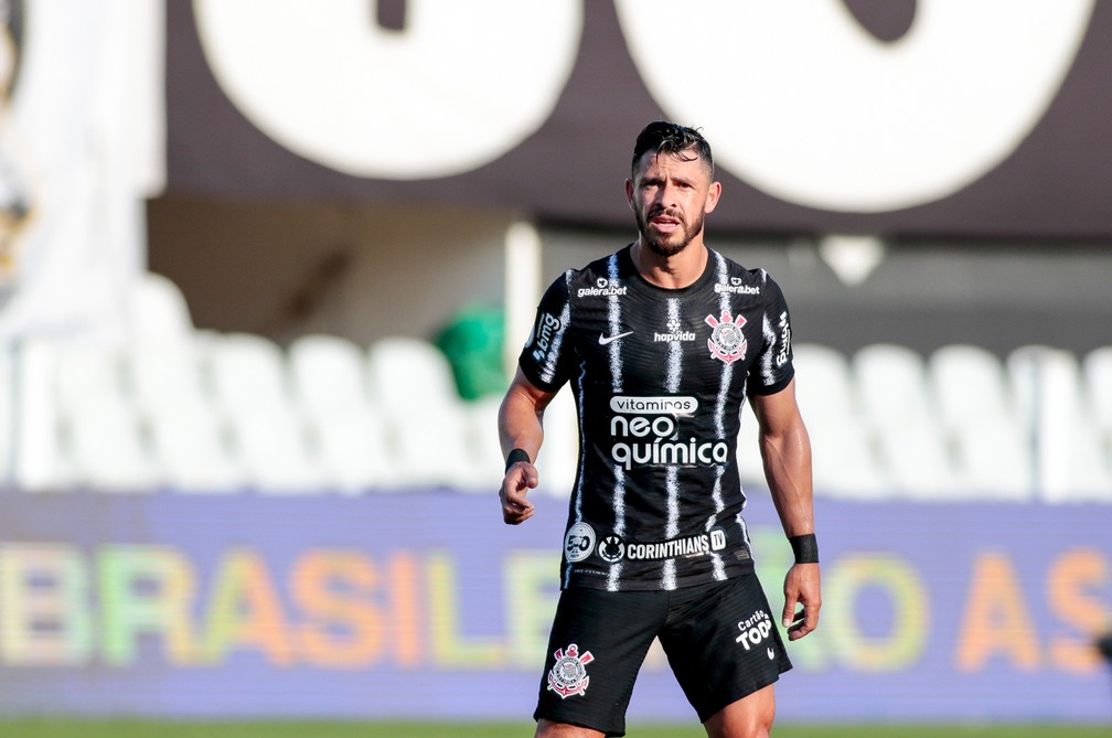 Giuliano se destaca em dribles e deve ser opção alternativa para Gustavo Silva