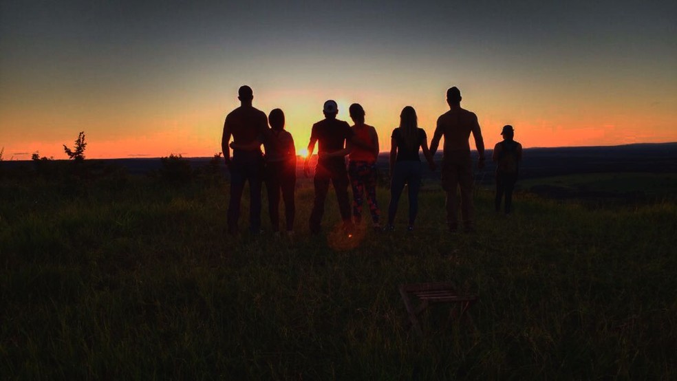 Pôr do sol no Morro Ernesto atrai visitantes em MS — Foto: Arquivo Pessoal/ Gabriela Pavão