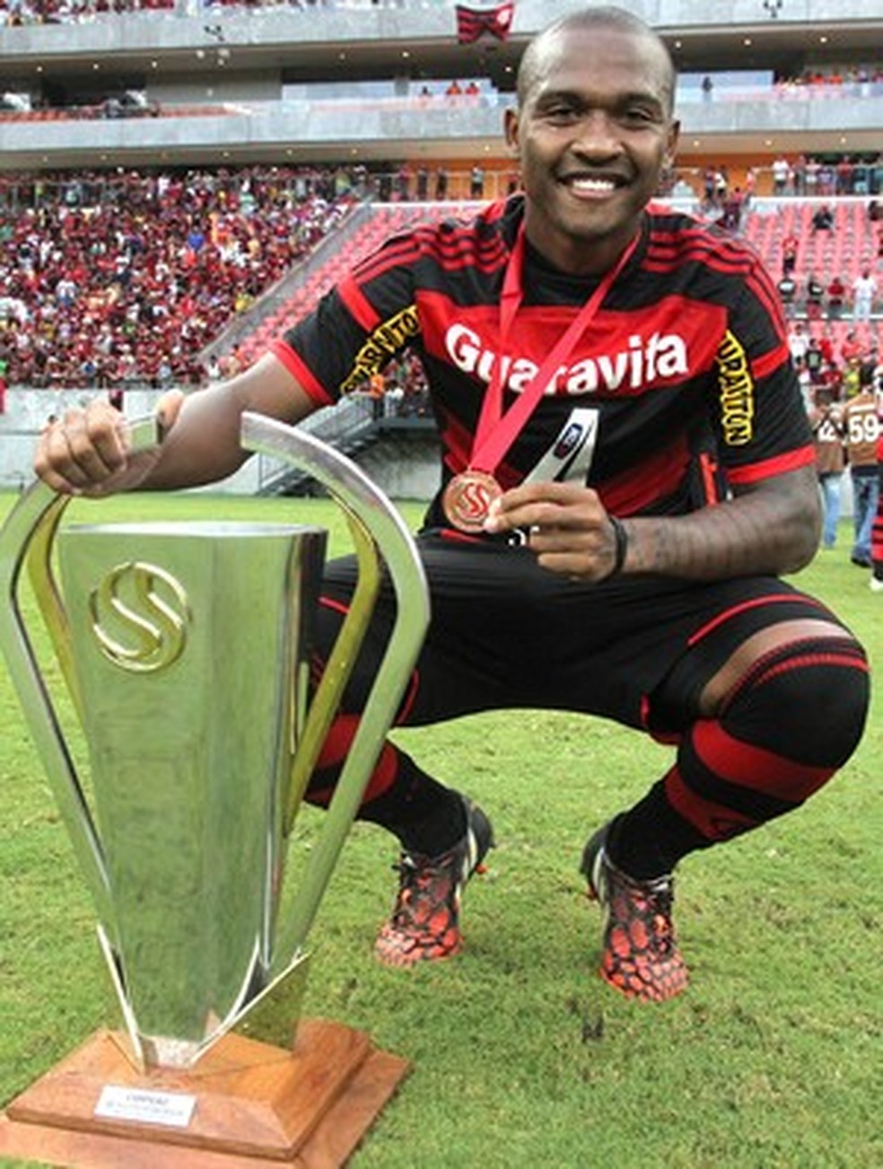 O zagueiro Samir foi eleito a Joia 2013 do Flamengo — Foto: Gilvan de Souza/Flamengo