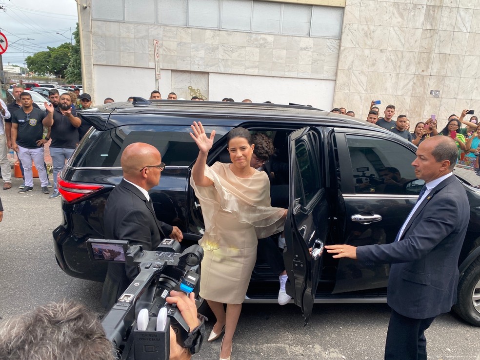 Raquel Lyra chega à Alepe para tomar posse como primeira governadora de Pernambuco — Foto: Pedro Alves/g1