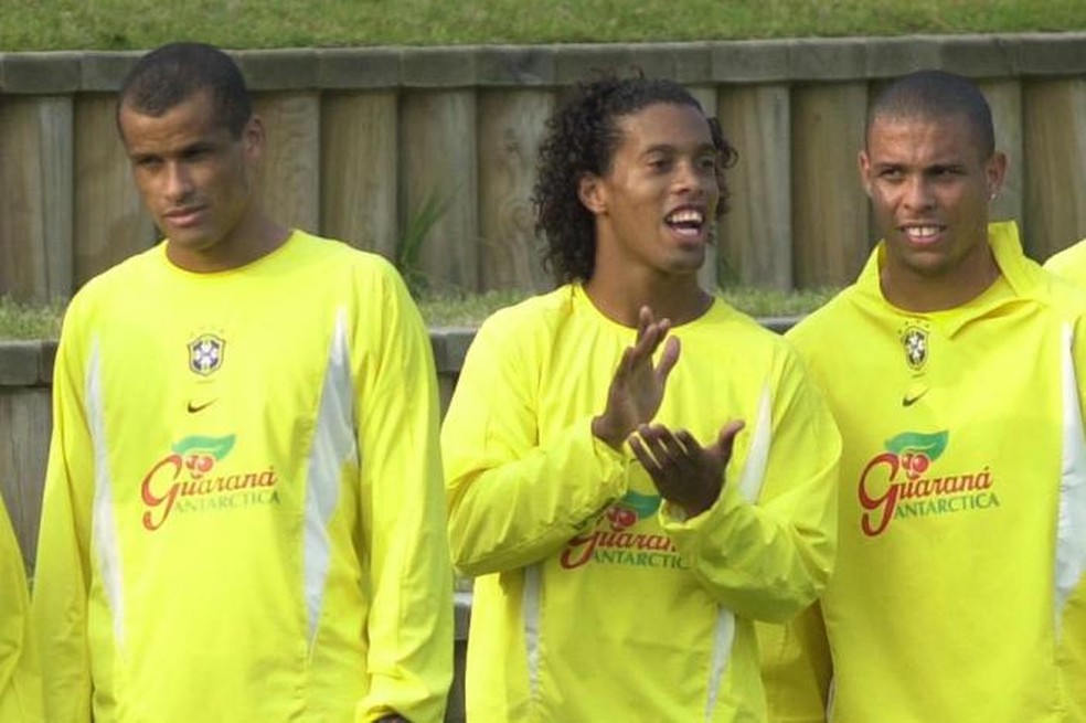 Rivaldo, Ronaldinho e Ronaldo em 2002 — Foto: Reprodução