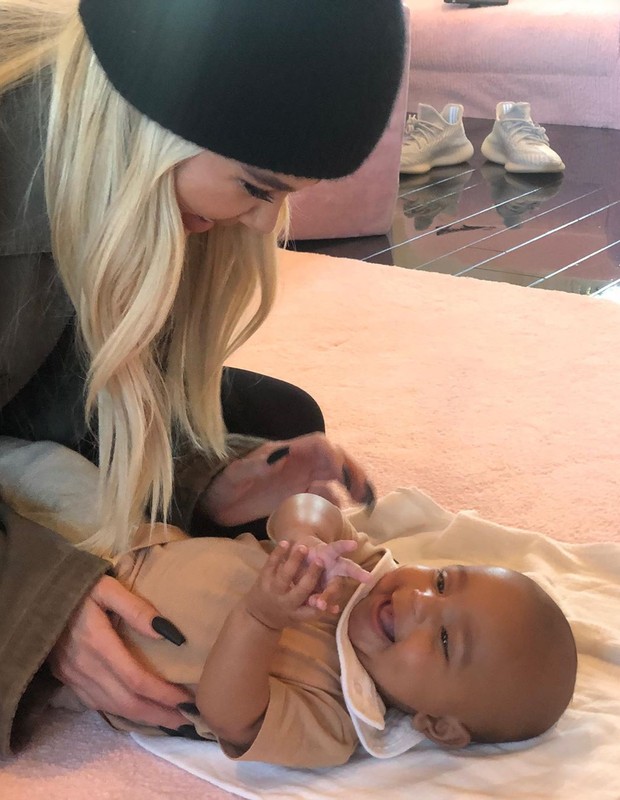 Khloé Kardashian e o sobrinho Psalm  (Foto: Reprodução/Instagram)