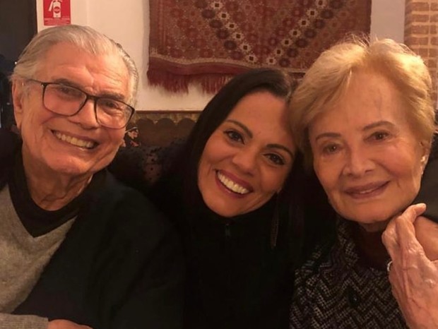 Mocita Fagundes com Tarcísio Meira e Gloria Menezes (Foto: Reprodução/Instagram)