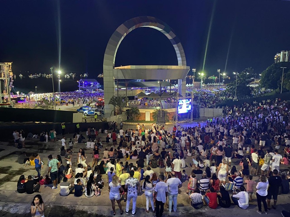 Anfiteatro da Ponta Negra, em Manaus, foi palco do réveillon 2020 — Foto: Carolina Diniz/G1 AM