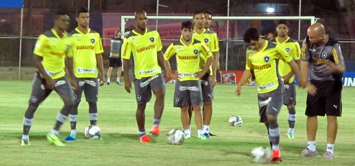Botafogo treino Guayaquil (Foto: Fred Huber)