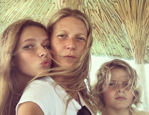 Gwyneth Paltrow com os filhos, Apple e Moses (Foto: Reprodução/Instagram)