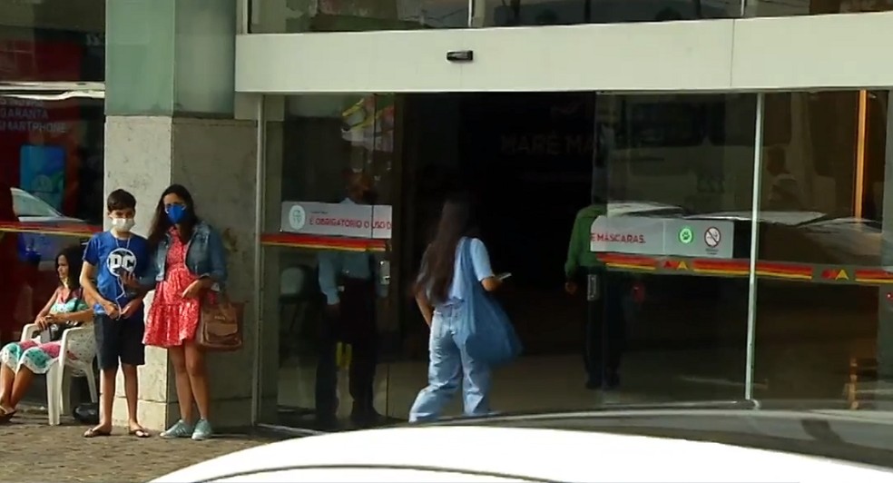 Shoppings continuam sem cobrar passaporte vacinal contra a Covid-19 em Natal — Foto: Reprodução/Inter TV Cabugi