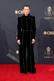 Ellen Pompeo veste Elie Saab